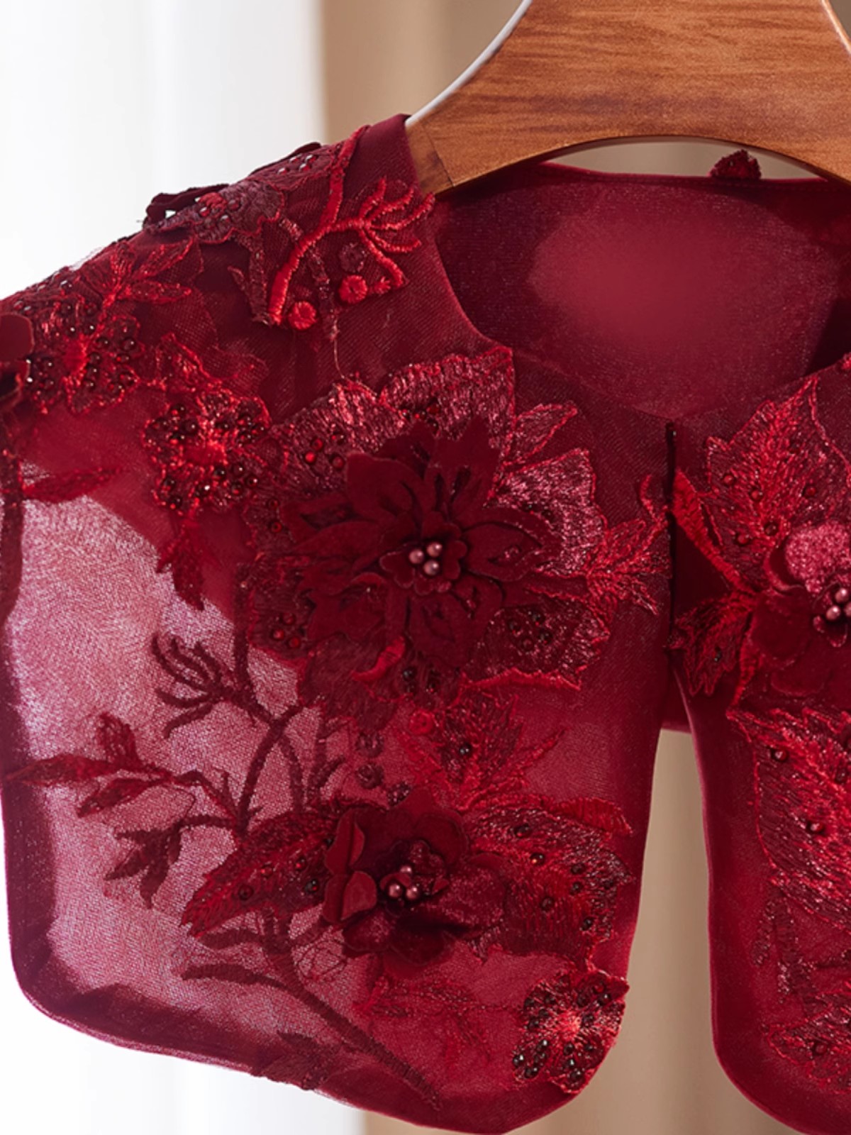 Damen Mode Stickerei Weinrote  – Vintage Fashion In Chinese Bewertung und Preis
