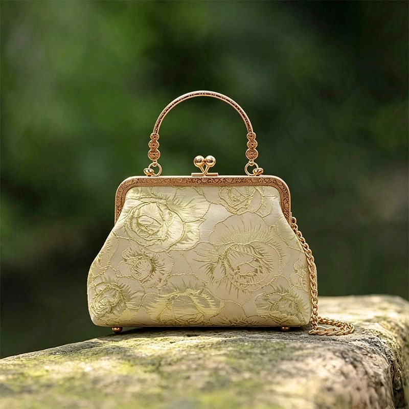Vintage-Handtasche mit Blumens – Vintage Fashion In Chinese Bewertung und Preis