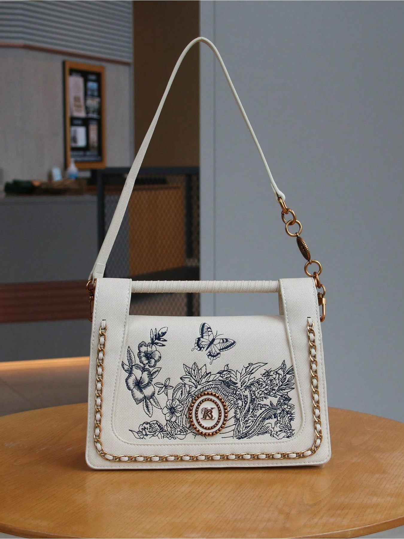 Vintage Retro Flip-Handtasche  – Vintage Fashion In Chinese Bewertung und Preis