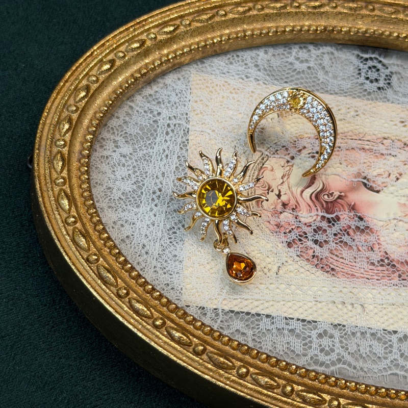 Vintage-Ohrringe mit gelbem Kr – Vintage Fashion Jewelry Brands Bewertung und Preis
